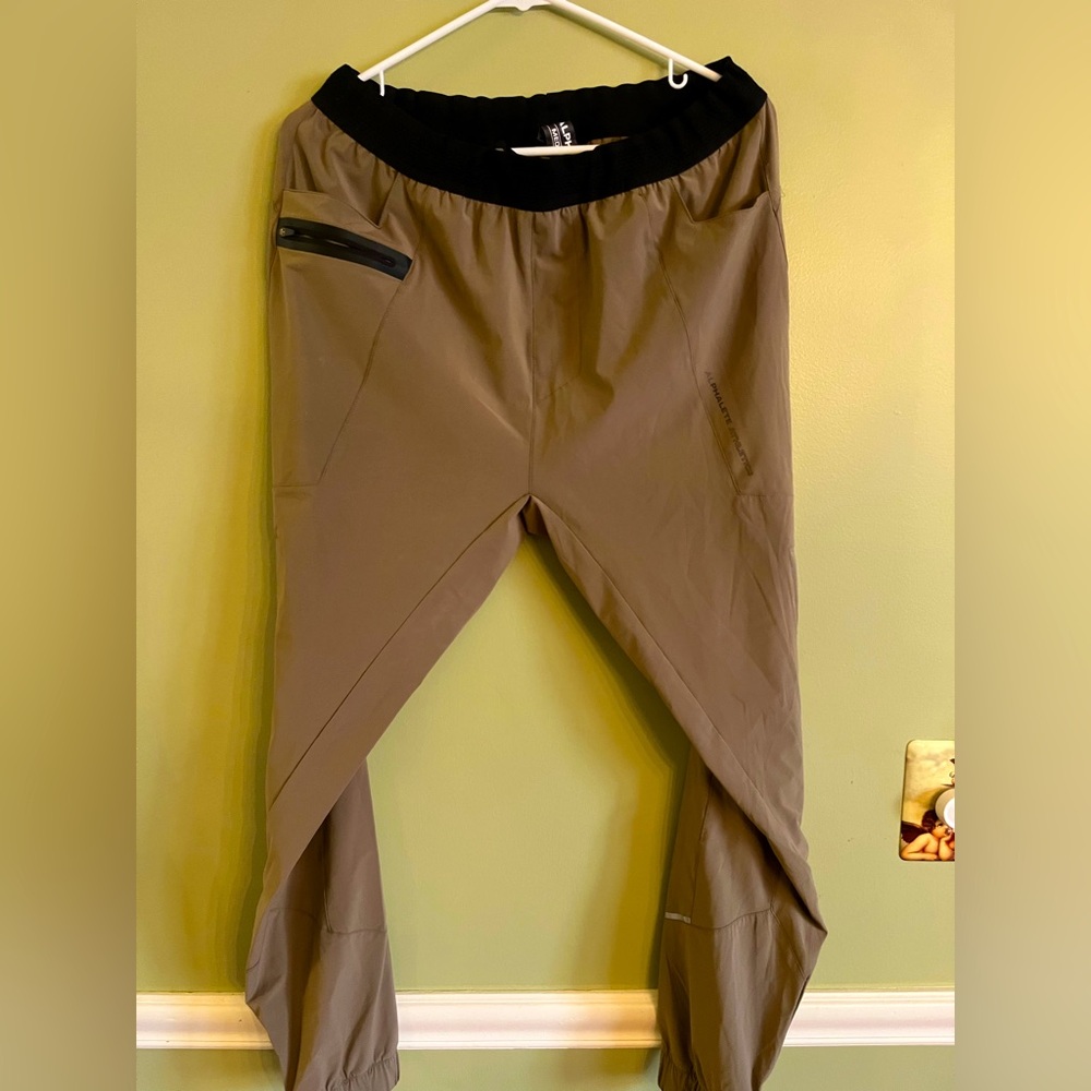 Alphalete Athletics Tan Sweatpantss